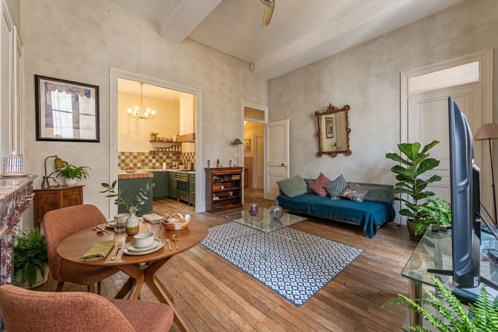 salon d'un appartement à vendre à Lyon, quartier saint vincent par l'agence immobilière Maison signature.
